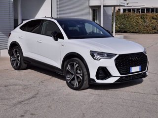 AUDI Q3 Sportback 2.0 Tdi 150cv S-tr. Id. Black Open Sky